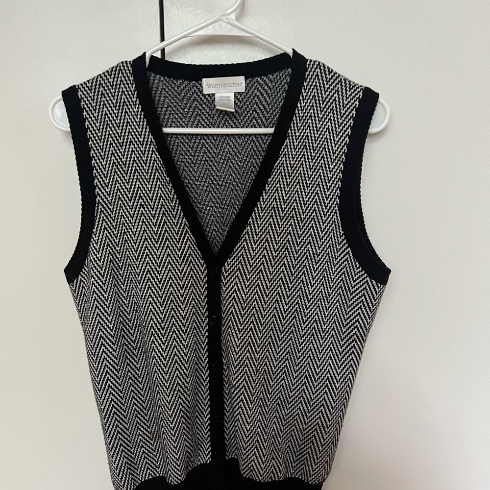 Vintage Worthington Black and White Chevron Vest